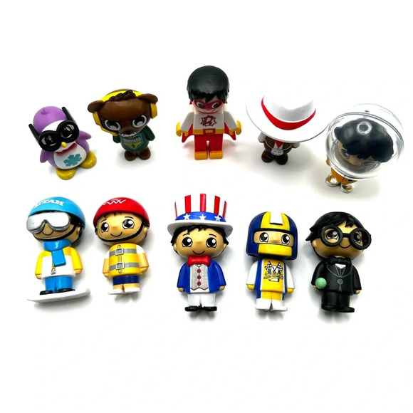 Ryan's World Lot Of 10 Assorted Characters  2 Inch Size No Duplicates - Picture 1 of 5